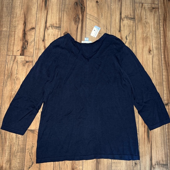 dark blue top - Picture 4 of 4